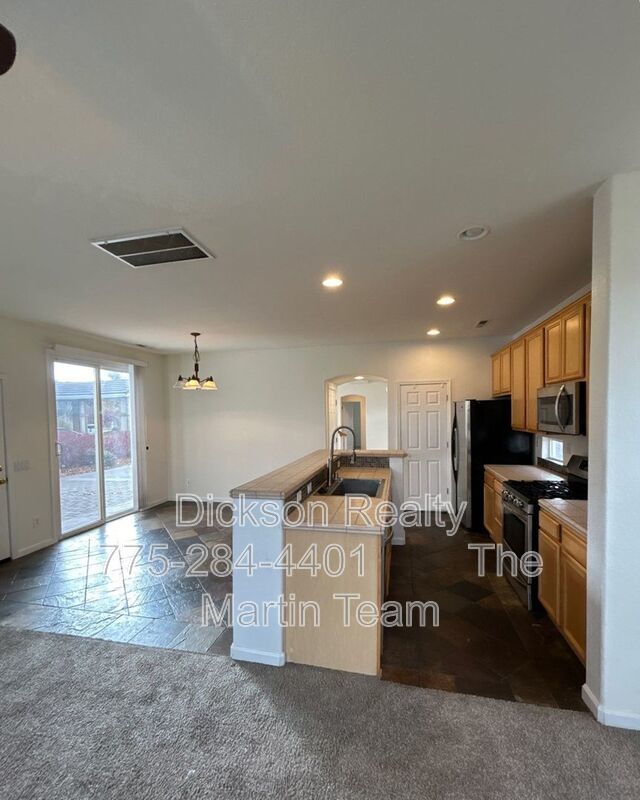 2760 Arrowsmith Dr property image