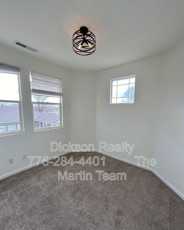 2760 Arrowsmith Dr property image