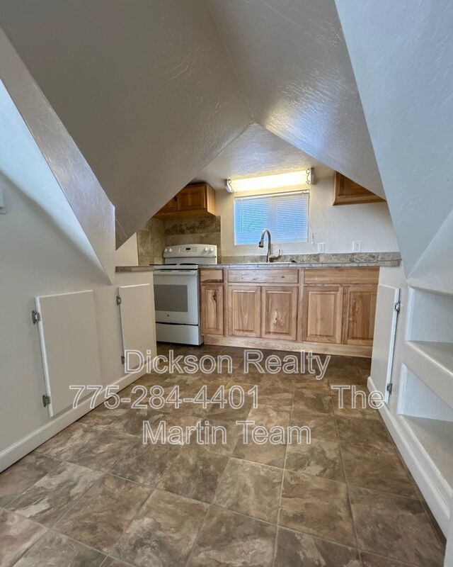 621 1/2 6th Street property image