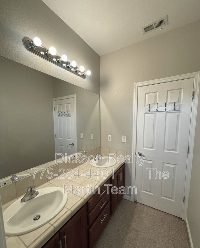 5055 Coggins Rd property image