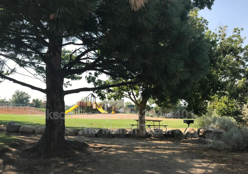 2835 Skyline Boulevard #B property image