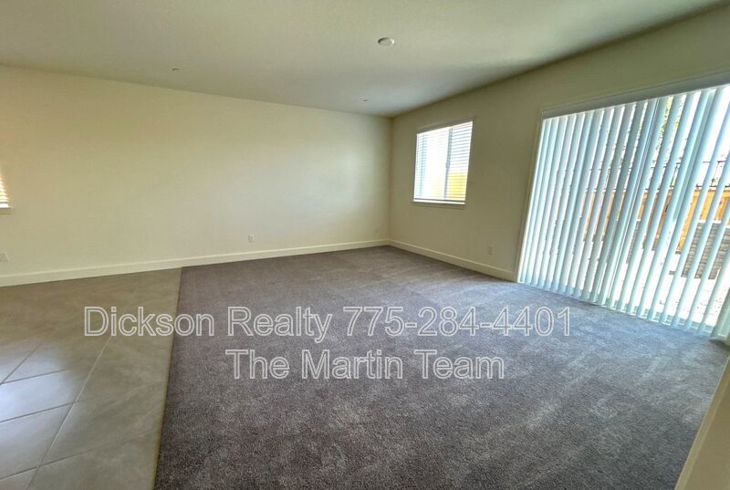 963 Cascade Range Drive property image