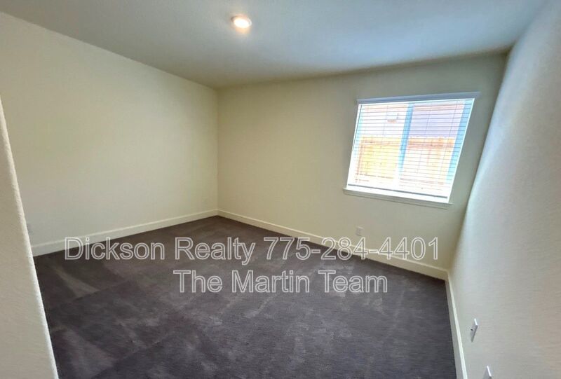 963 Cascade Range Drive property image