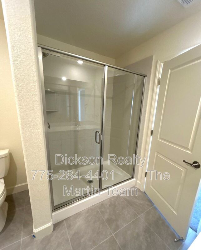 963 Cascade Range Drive property image