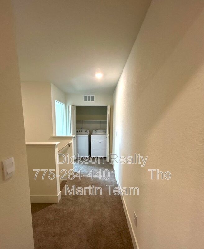 1998 Silicone Drive property image