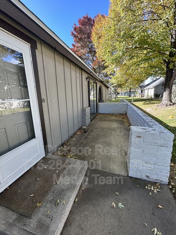 1706 London Circle property image