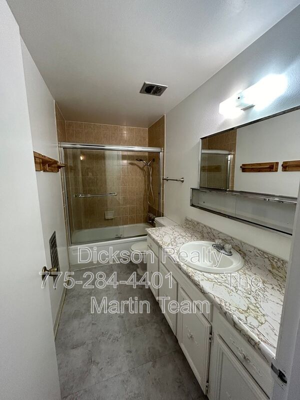 1706 London Circle property image