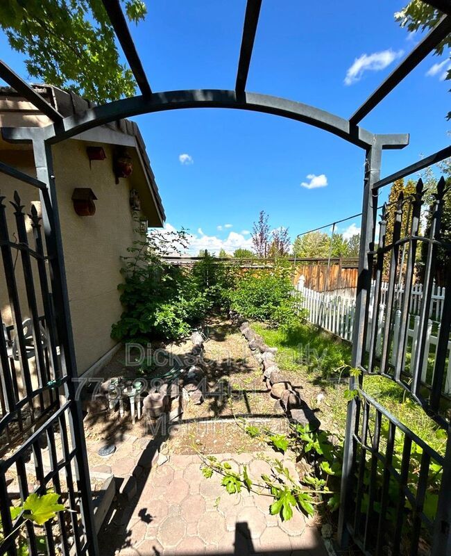 3140 Scarlet Oaks Court property image