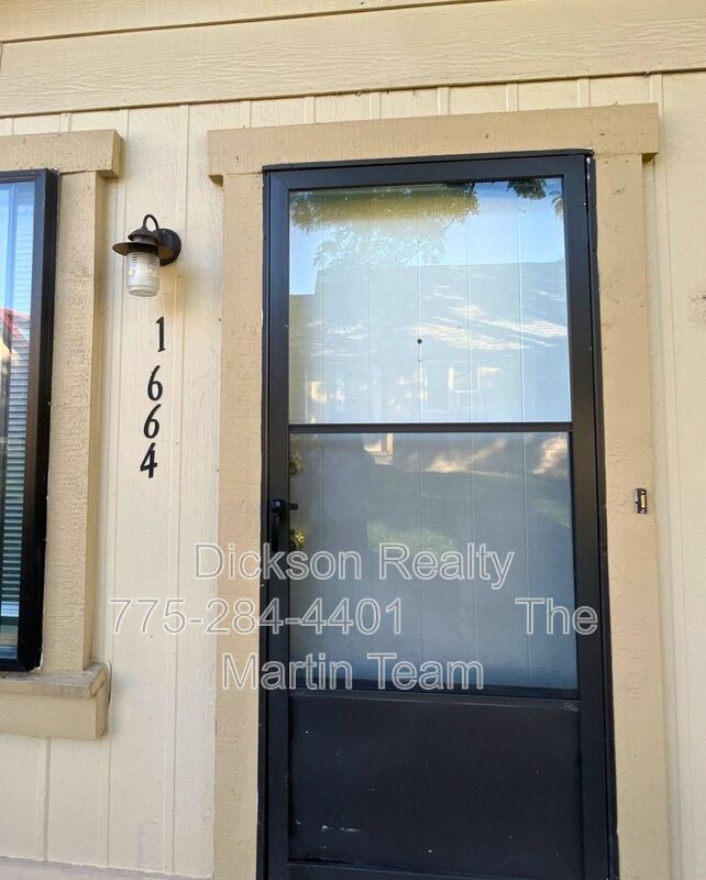 1664 Manchester Wy property image