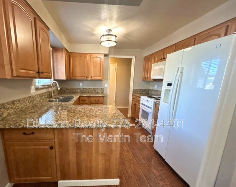 415 Sycamore Street property image