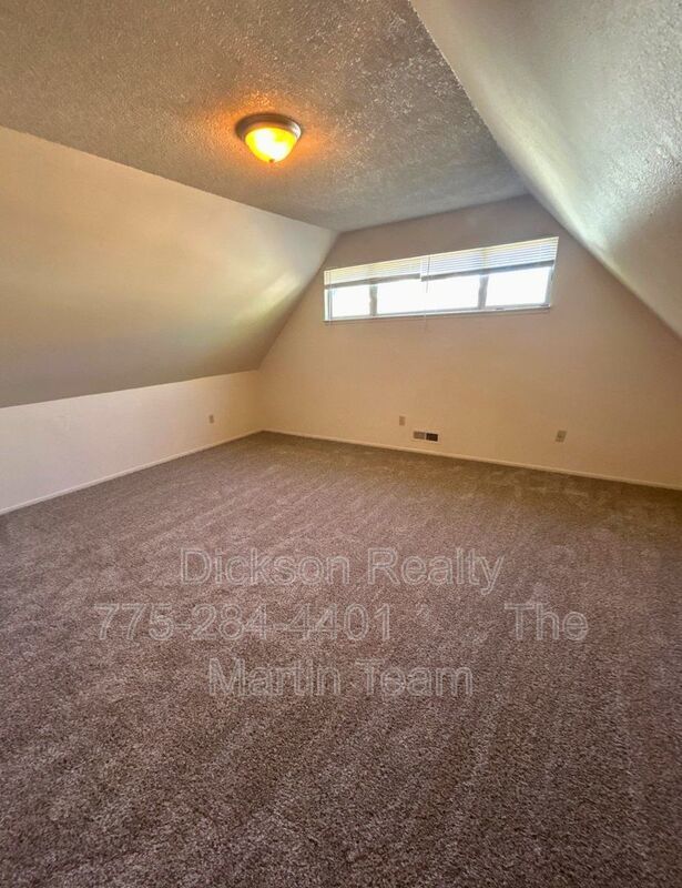 2455 Kings Row property image
