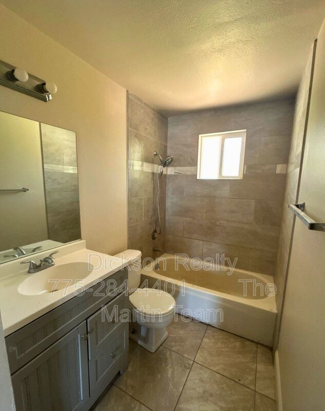 2455 Kings Row property image