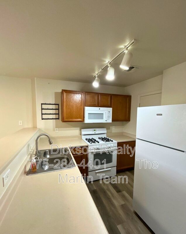 5750 Vista Palomar #102 property image