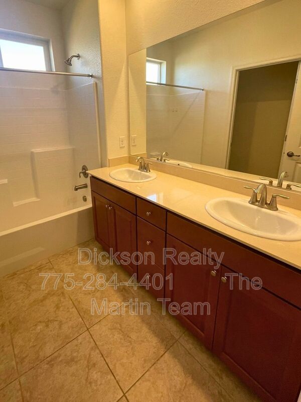 7255 Rutherford property image