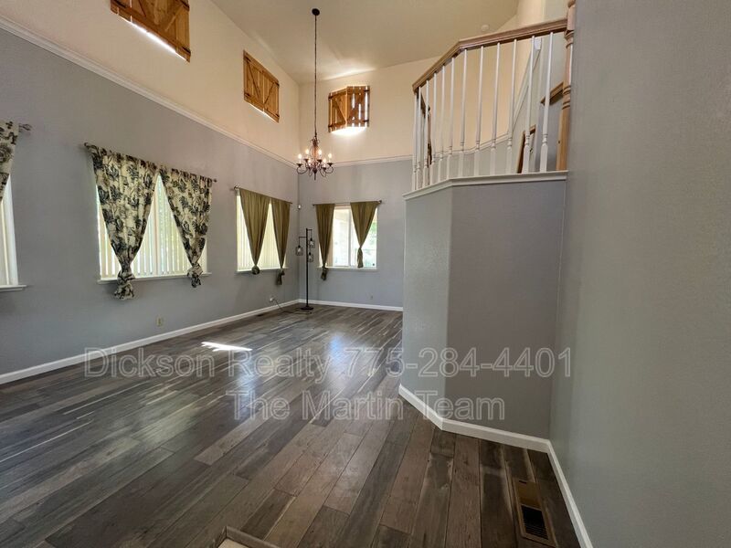 1889 Cambridge Hills Ct property image