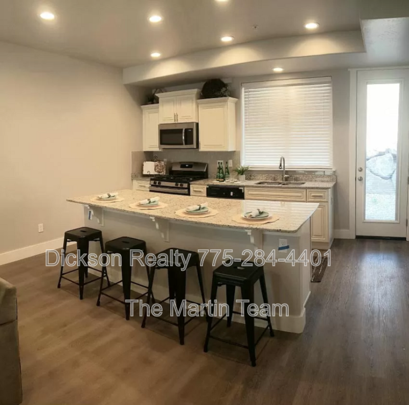 740 Bluffs Ct #101 property image