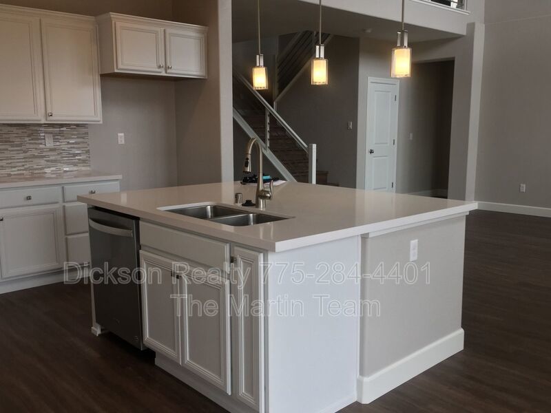 1206 Silver Coyote property image