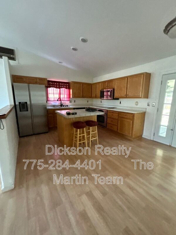 559 Nader Wy property image