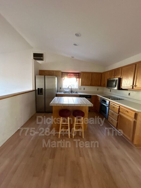 559 Nader Wy property image