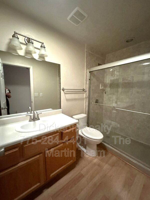 559 Nader Wy property image