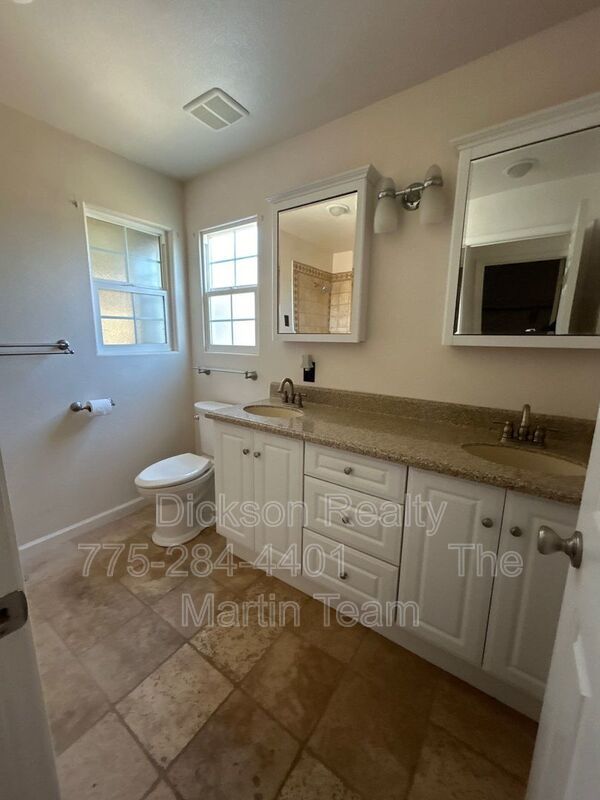 559 Nader Wy property image