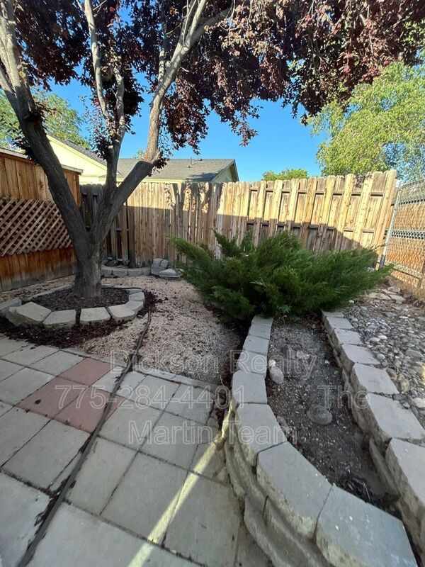 559 Nader Wy property image