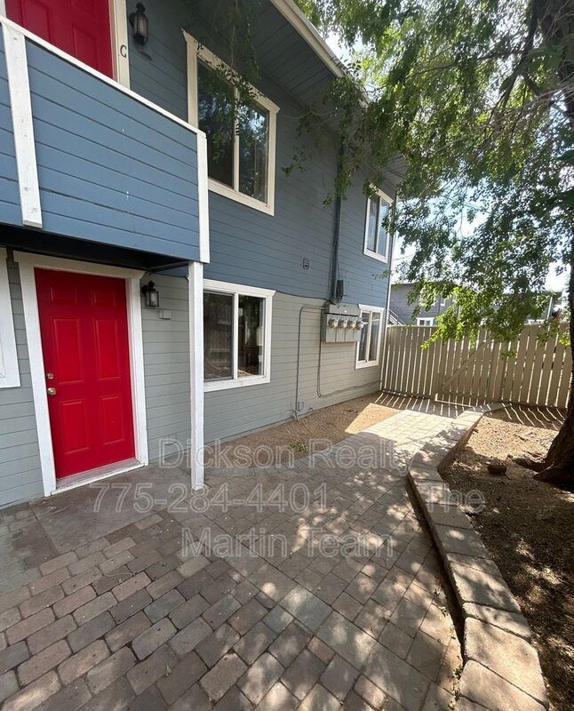 695 Denslowe Dr Unit B property image