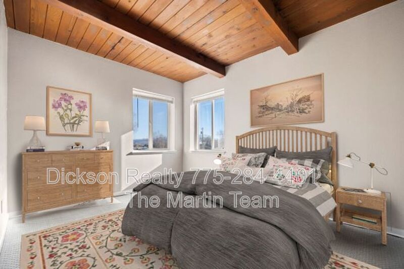 695 Denslowe Dr Unit B property image